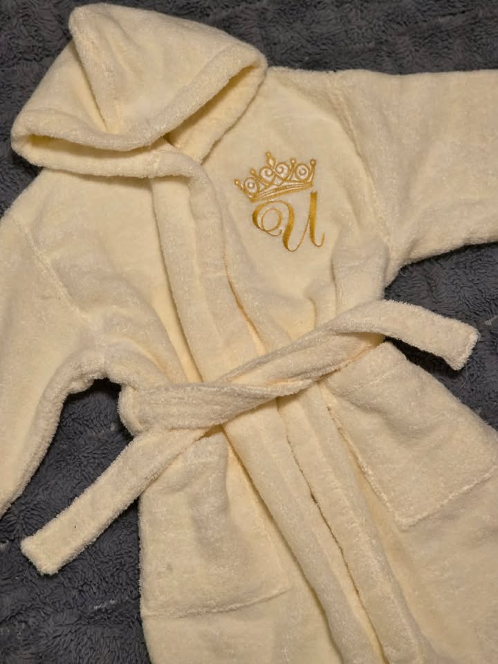 Халат с бродерия